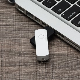 Pen Drive Giratório Capacidade de 4 a 64 Gb, memória 2.0 e 3.0