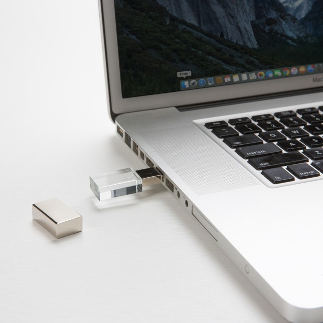 Pen Drive de Vidro Capacidade de 4 a 64 Gb, memória 2.0 e 3.0