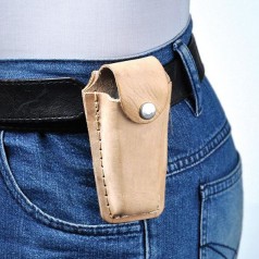 Canivete Com Cabo Emborrachado e Bainha em Couro