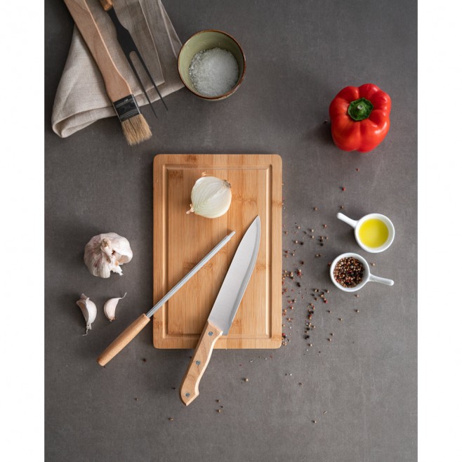 Kit Churrasco com tábua em bambu e 7 utensílios