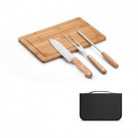 Kit churrasco em estojo de 210D e tábua em bambu